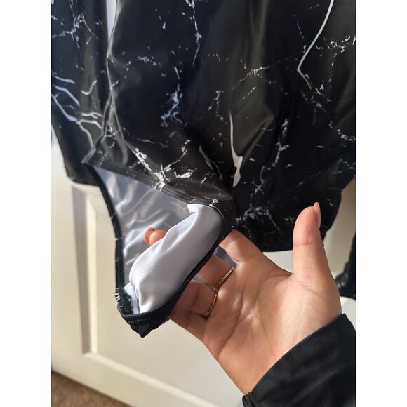 NWOT No Brand Marble Print Women's Long Sleeve Diving Style Swimsuit Size L - Picture 5 of 11